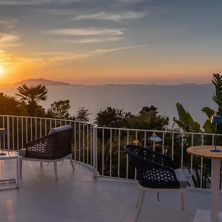 Azzurra Apartment
