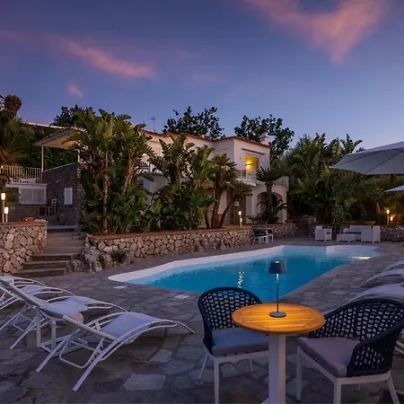 Azzurra Apartment